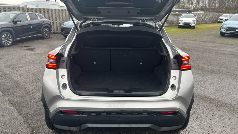Nissan Juke 1.0 DiG-T 114 Tekna 5dr Petrol Hatchback